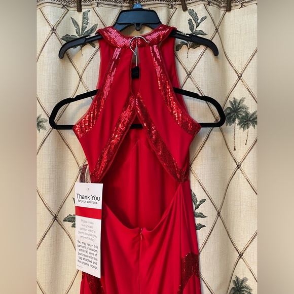 Perfect For Prom! - Picture 2 of 8